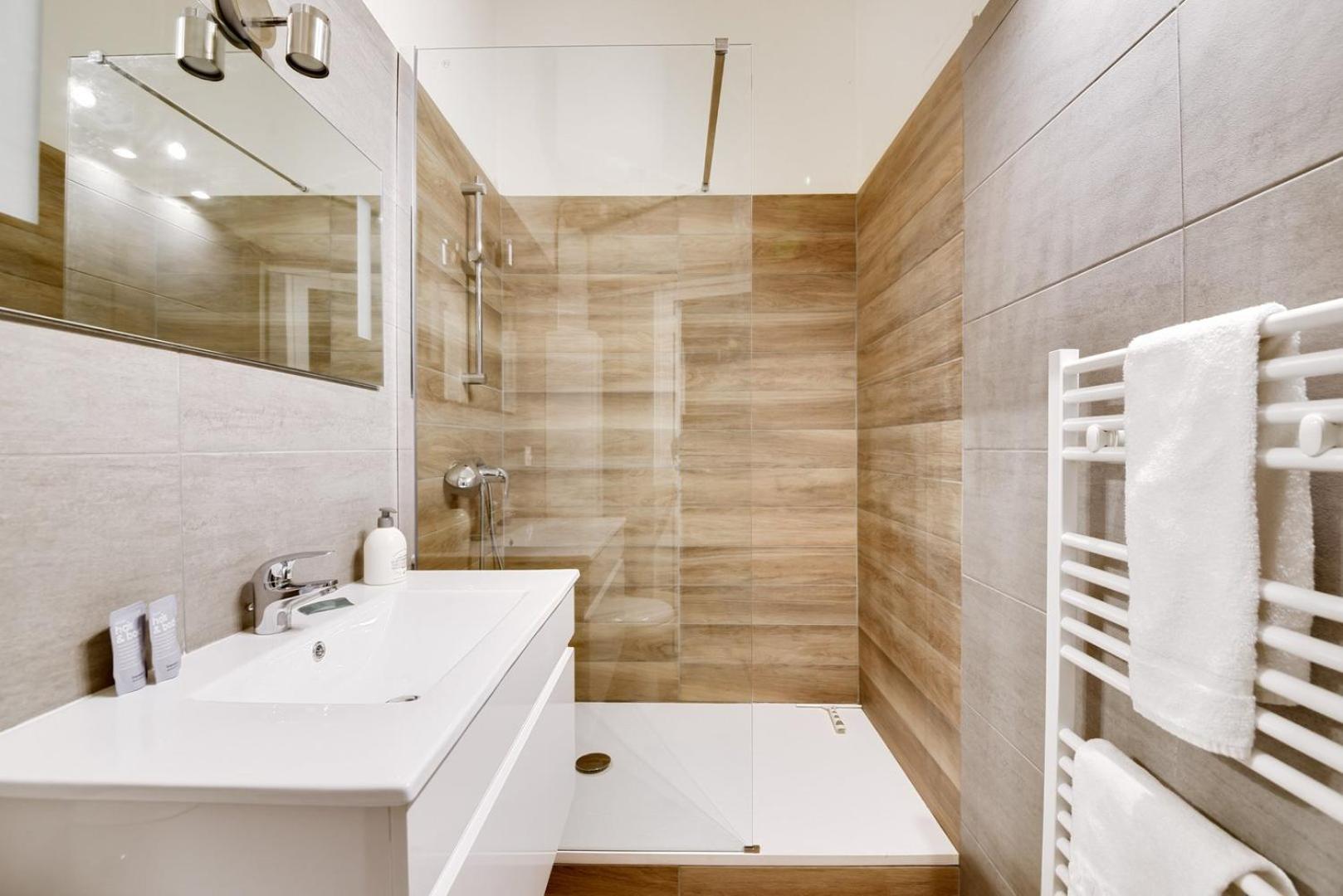 Guestready - Magnificent Duplex Canut Hypercentre Lyon Extérieur photo